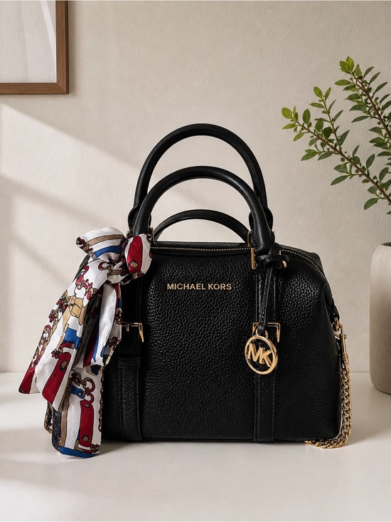 Michael Kors Handbags - Michael Kors Bedford Medium Satchel Black Pebbled Leather Gold Hardware